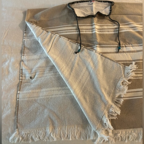 Beach Towel - Picture 4 of 12